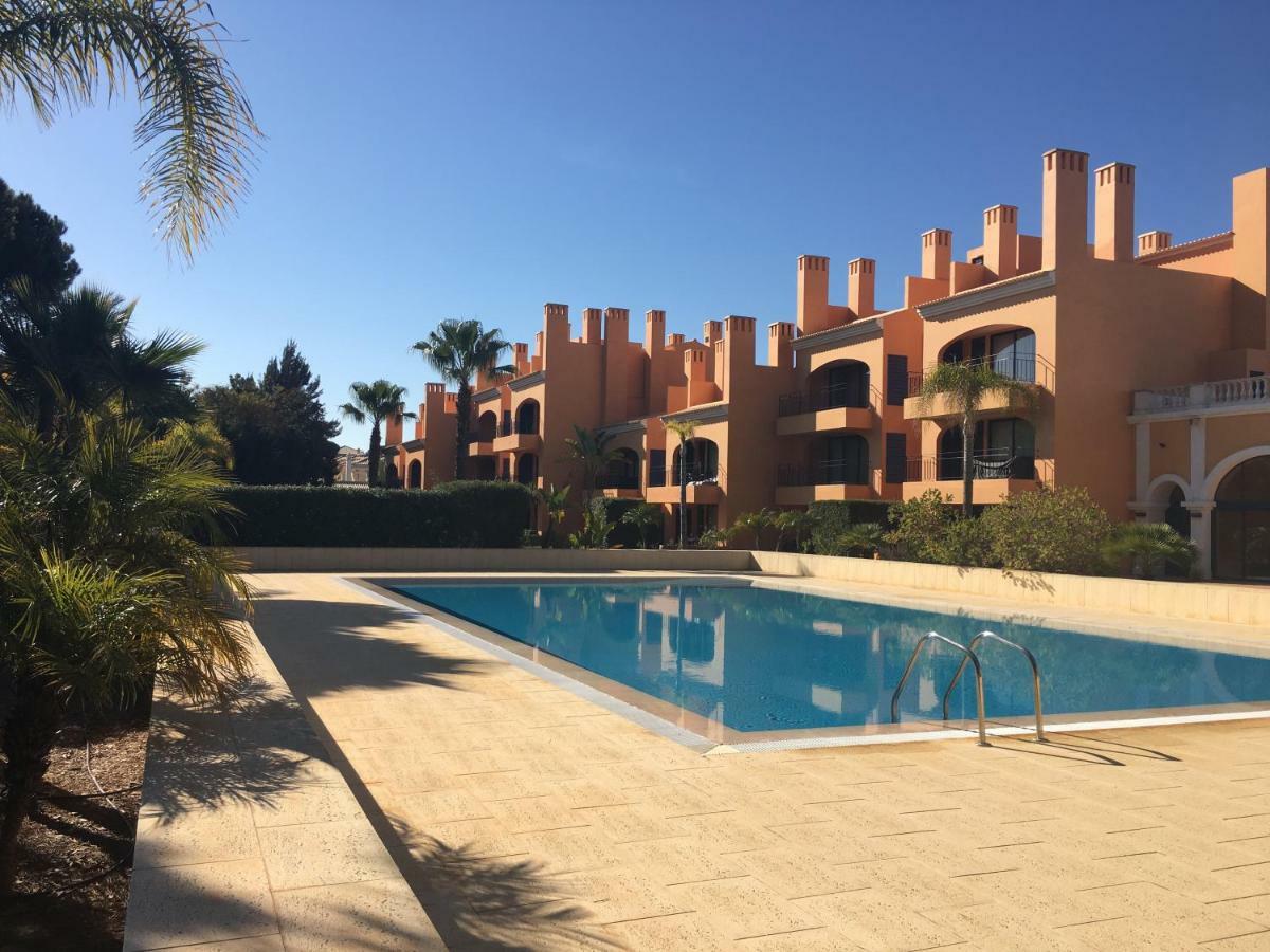 Casa De Ferias Vila Sol Golf Quarteira Exterior photo